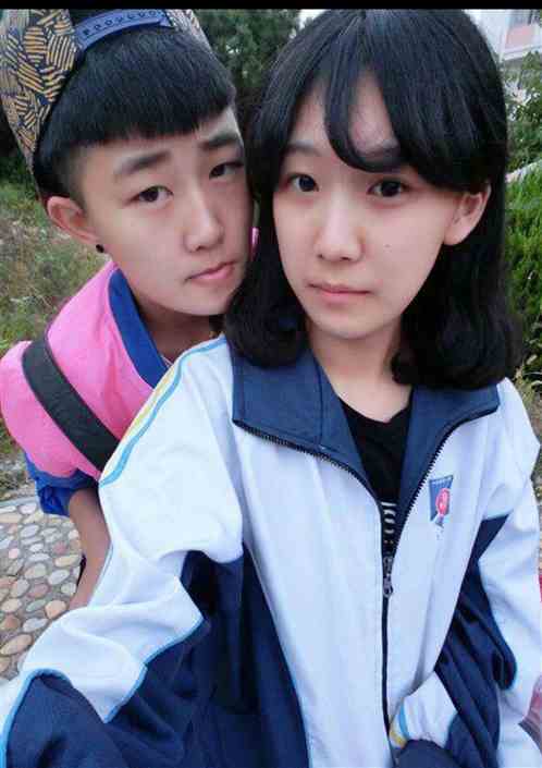 我和我的学霸男友同桌