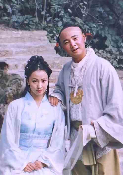 毁童年：开局爆炒小龙女