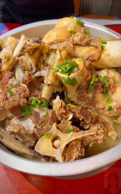四合院:六六风起,捞金成大佬:55 坑来的肉格外香(求订阅) 四合院:六六风起,捞金成大佬:55 坑来的肉格外香(求订阅)