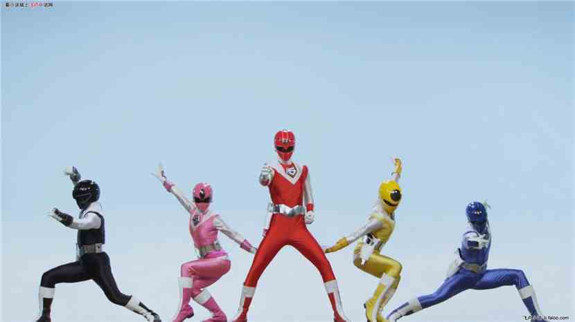 在他们离开赛场后不久竟然碰到了光战队的敌